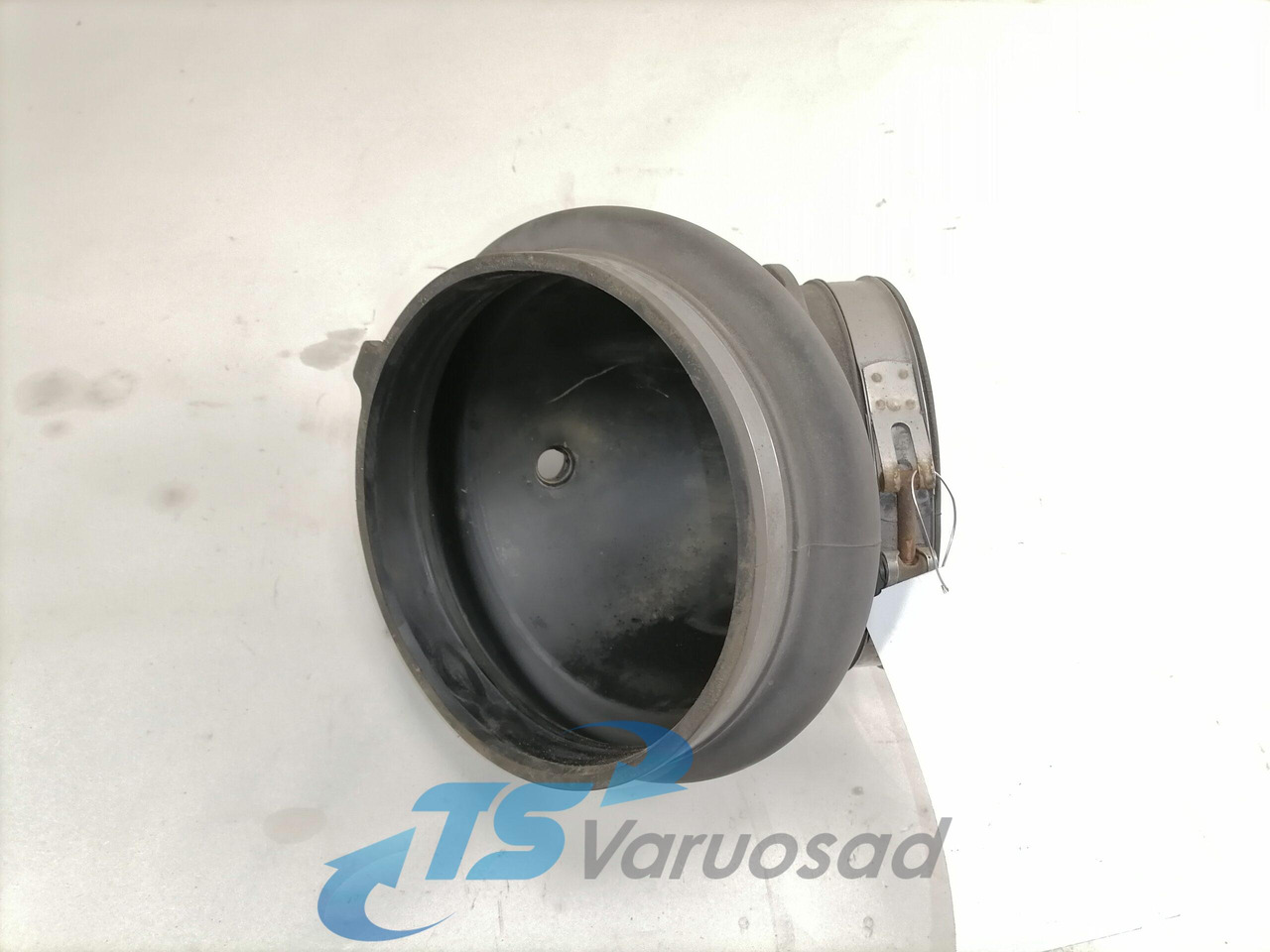 Volvo Air intake 21115482 - Système d'admission d'air pour Camion: photos 2 Volvo Air intake 21115482 - Système d'admission d'air pour Camion: photos 2