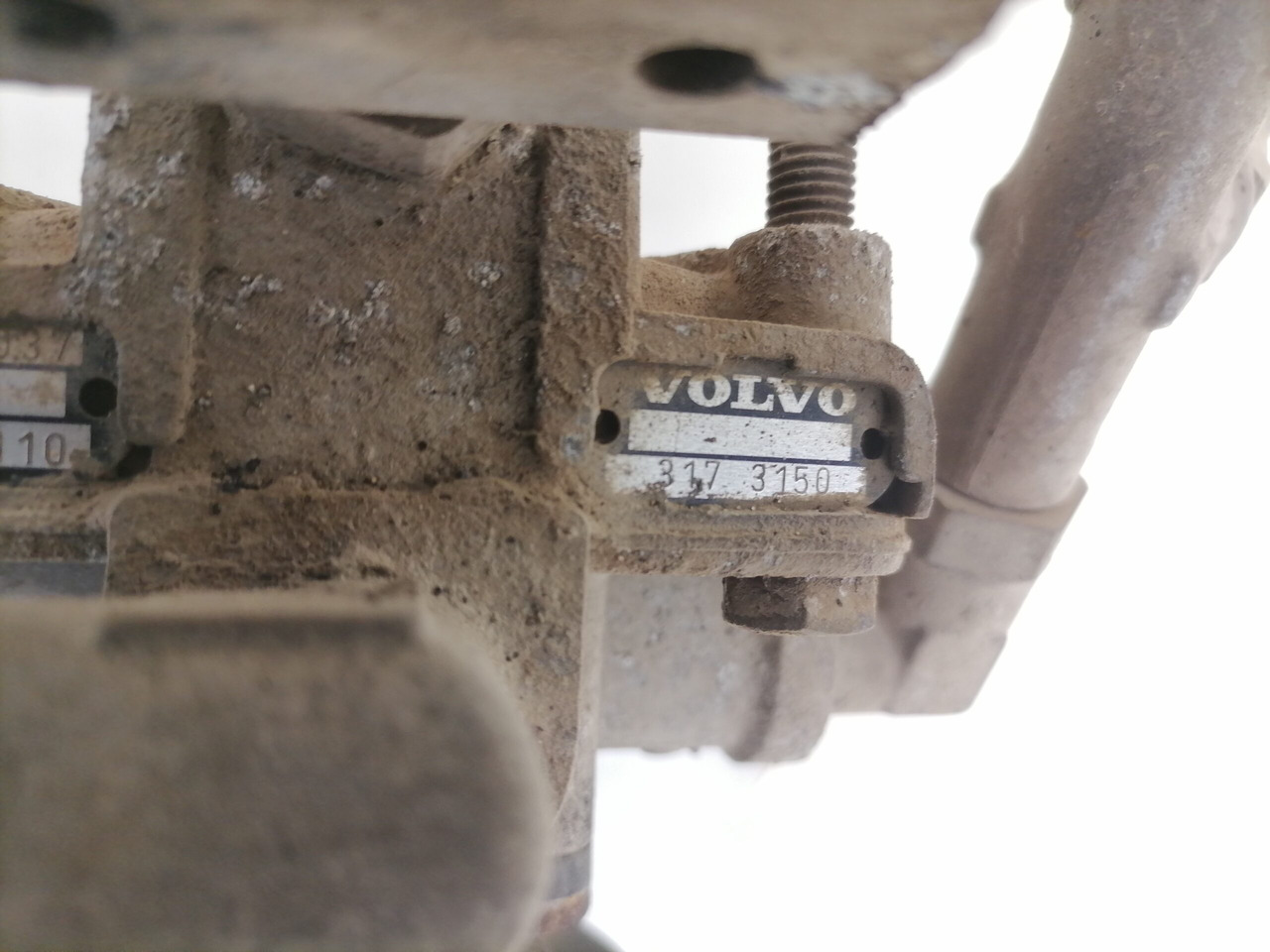 Volvo Air pressure control valve 3173150 - Valve de frein pour Camion: photos 4 Volvo Air pressure control valve 3173150 - Valve de frein pour Camion: photos 4
