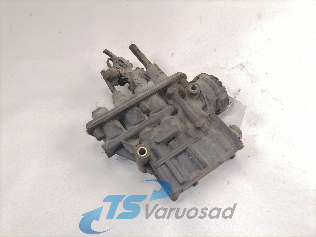 Volvo Air suspension control valve, ECAS 21083657 - Valve de frein pour Camion: photos 1 Volvo Air suspension control valve, ECAS 21083657 - Valve de frein pour Camion: photos 1