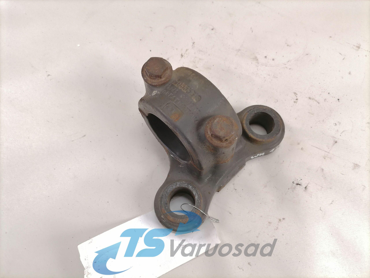 Volvo Anti-roll bar bracket 20555319 - Barre stabilisatrice pour Camion: photos 1 Volvo Anti-roll bar bracket 20555319 - Barre stabilisatrice pour Camion: photos 1