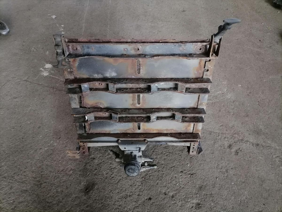 Volvo Battery box 20543103 - Accumulateur pour Camion: photos 5 Volvo Battery box 20543103 - Accumulateur pour Camion: photos 5