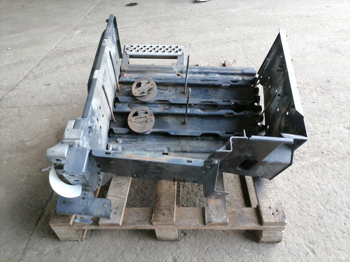 Volvo Battery box 22095787 - Accumulateur pour Camion: photos 4 Volvo Battery box 22095787 - Accumulateur pour Camion: photos 4