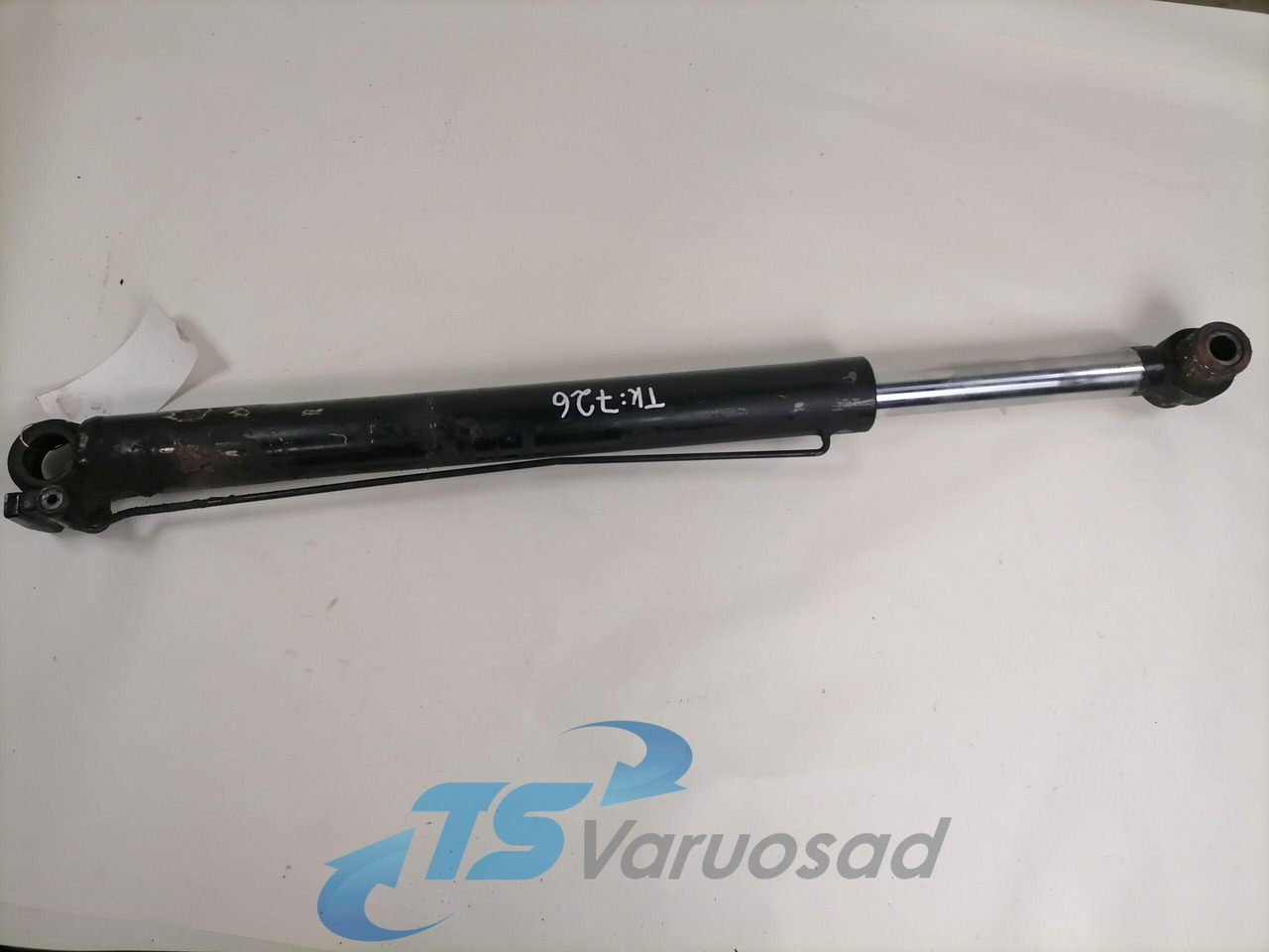 Volvo Cab tilting cylinder 20922303 - Suspension de cabine pour Camion: photos 1 Volvo Cab tilting cylinder 20922303 - Suspension de cabine pour Camion: photos 1