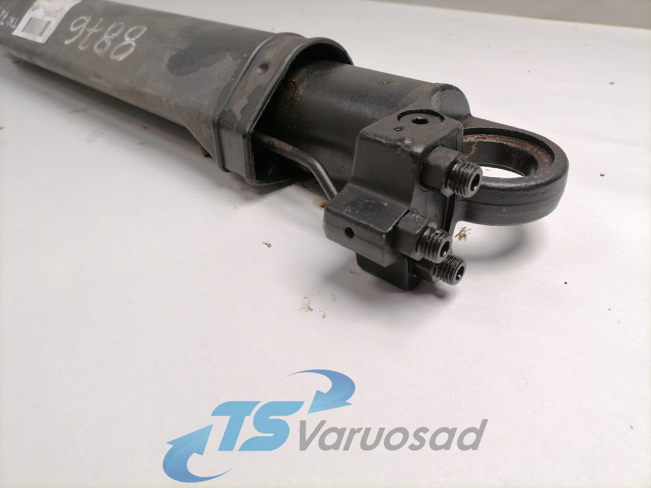 Volvo Cab tilting cylinder 3198843 - Suspension de cabine pour Camion: photos 2 Volvo Cab tilting cylinder 3198843 - Suspension de cabine pour Camion: photos 2