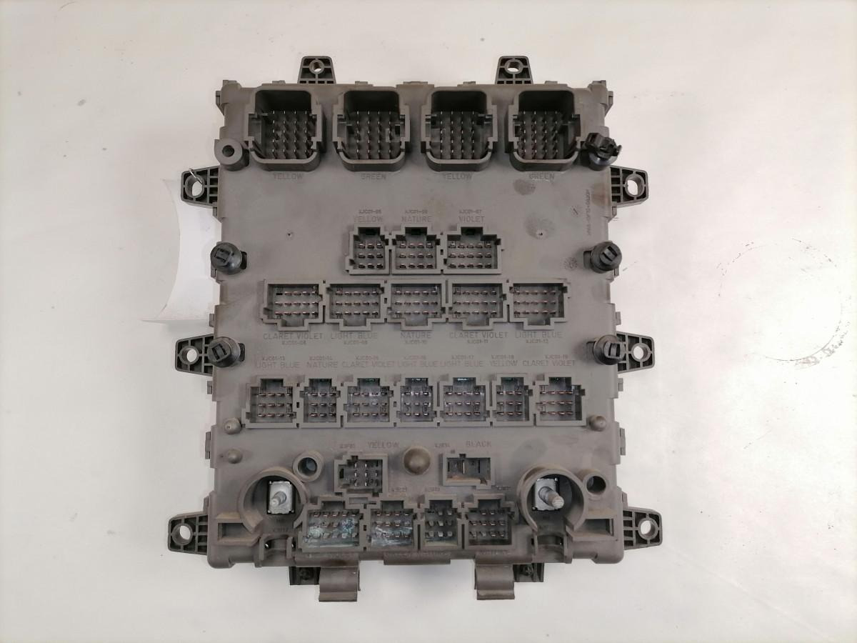 Volvo Central electric unit 5010590677 - Fusible pour Camion: photos 4 Volvo Central electric unit 5010590677 - Fusible pour Camion: photos 4