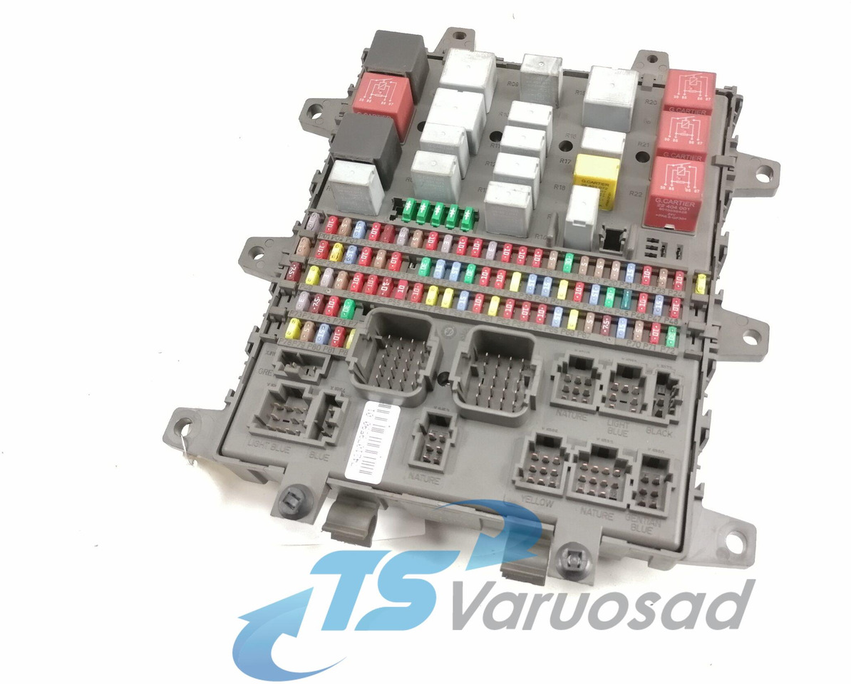 Volvo Central electric unit 7421079590 - Fusible pour Camion: photos 1 Volvo Central electric unit 7421079590 - Fusible pour Camion: photos 1
