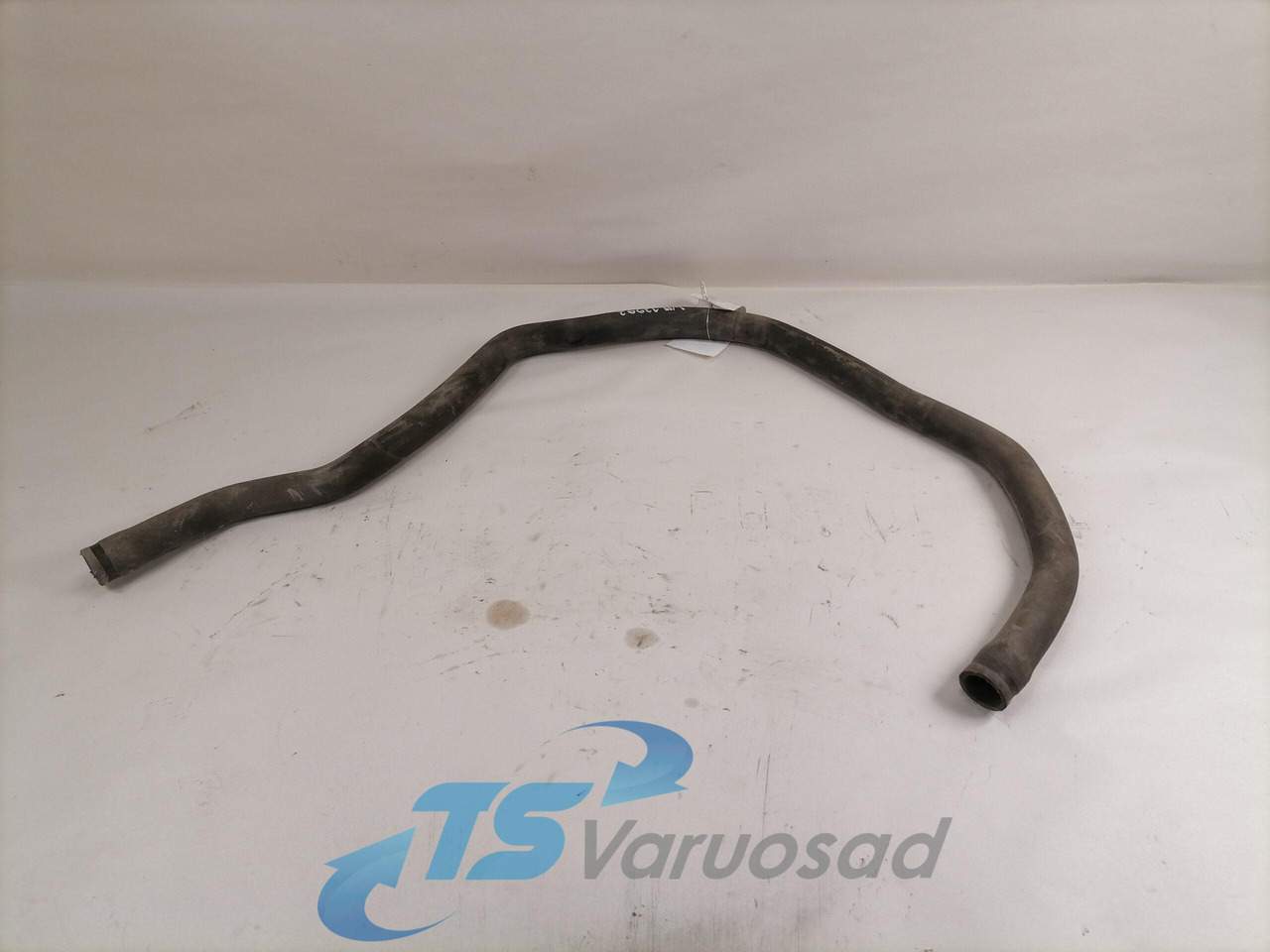 Volvo Cooling pipe 21242536 - Système de refroidissement pour Camion: photos 1 Volvo Cooling pipe 21242536 - Système de refroidissement pour Camion: photos 1