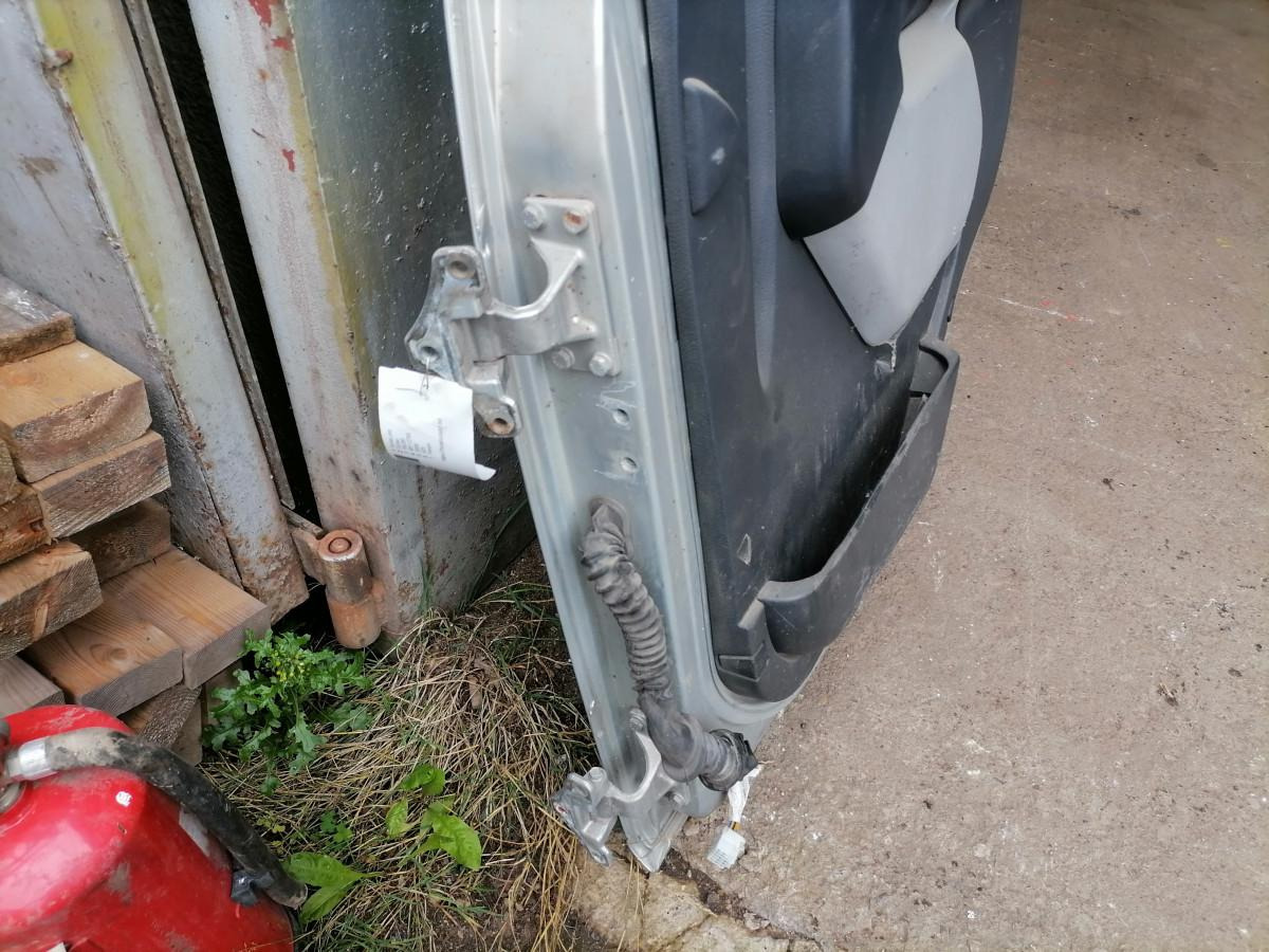 Volvo Door 85112764 - Portière et pièces pour Camion: photos 3 Volvo Door 85112764 - Portière et pièces pour Camion: photos 3