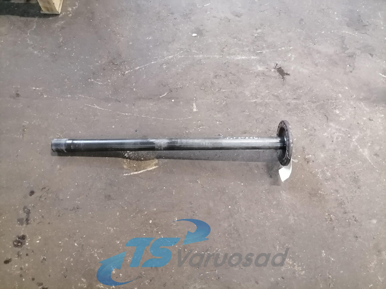 Volvo Drive shaft 20836838 - Demi arbre pour Camion: photos 1 Volvo Drive shaft 20836838 - Demi arbre pour Camion: photos 1