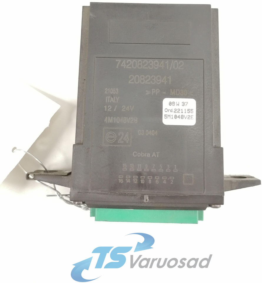 Volvo Ecu, door lock 20823941 - Bloc de gestion pour Camion: photos 2 Volvo Ecu, door lock 20823941 - Bloc de gestion pour Camion: photos 2