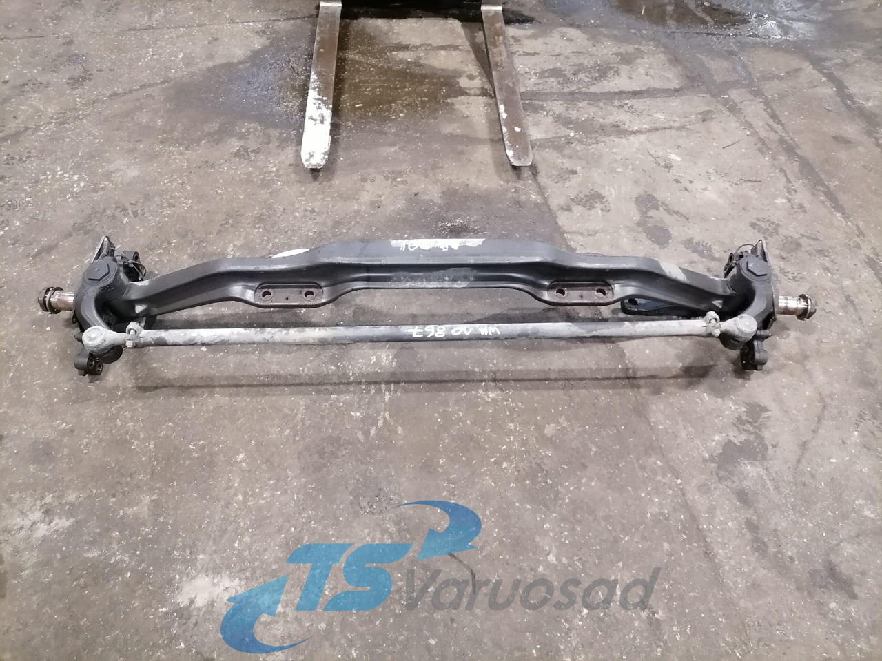 Volvo First axel housing 22208213 - Essieu avant pour Camion: photos 1 Volvo First axel housing 22208213 - Essieu avant pour Camion: photos 1