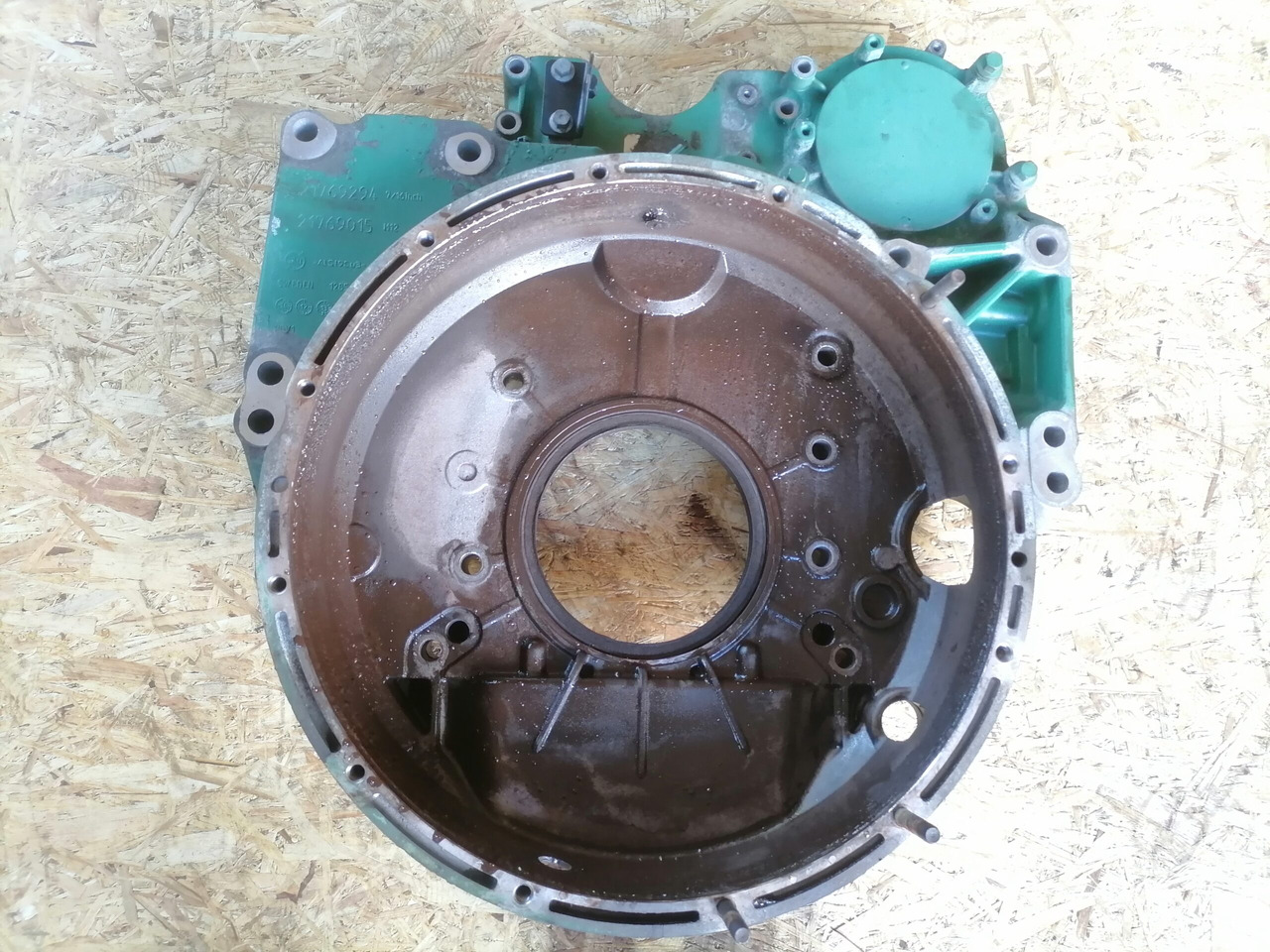 Volvo Flywheel housing 21769015 - Volant moteur pour Camion: photos 2 Volvo Flywheel housing 21769015 - Volant moteur pour Camion: photos 2