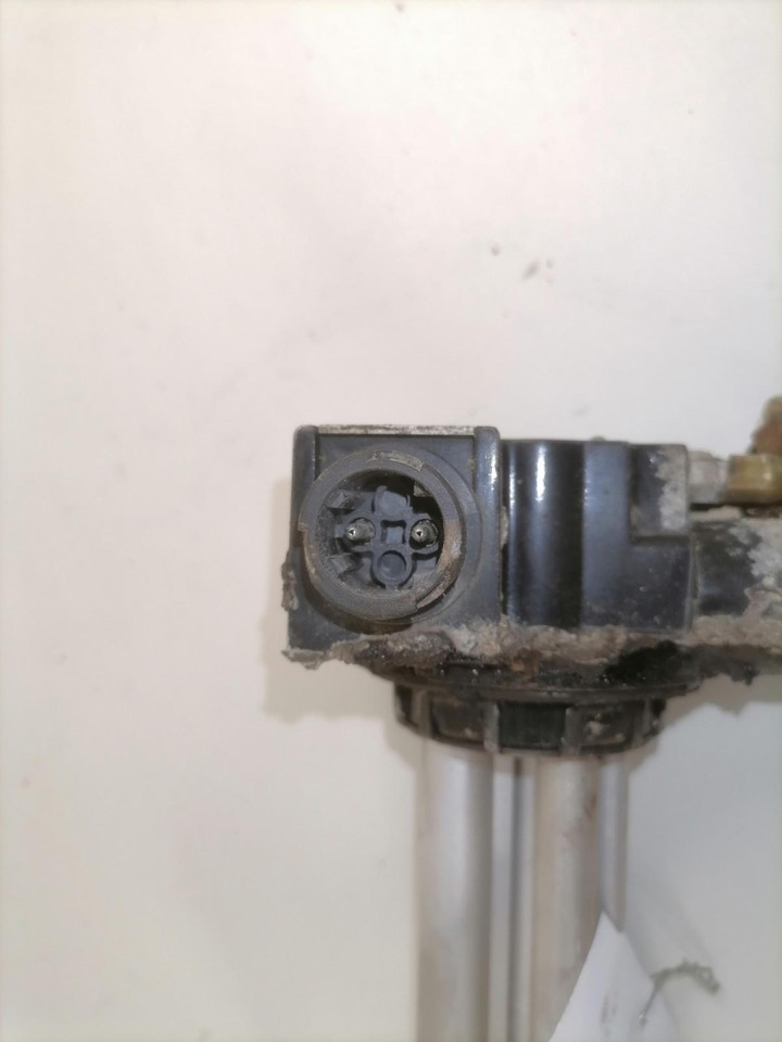 Volvo Fuel pick up 20375002 - Préparation du carburant pour Camion: photos 5 Volvo Fuel pick up 20375002 - Préparation du carburant pour Camion: photos 5