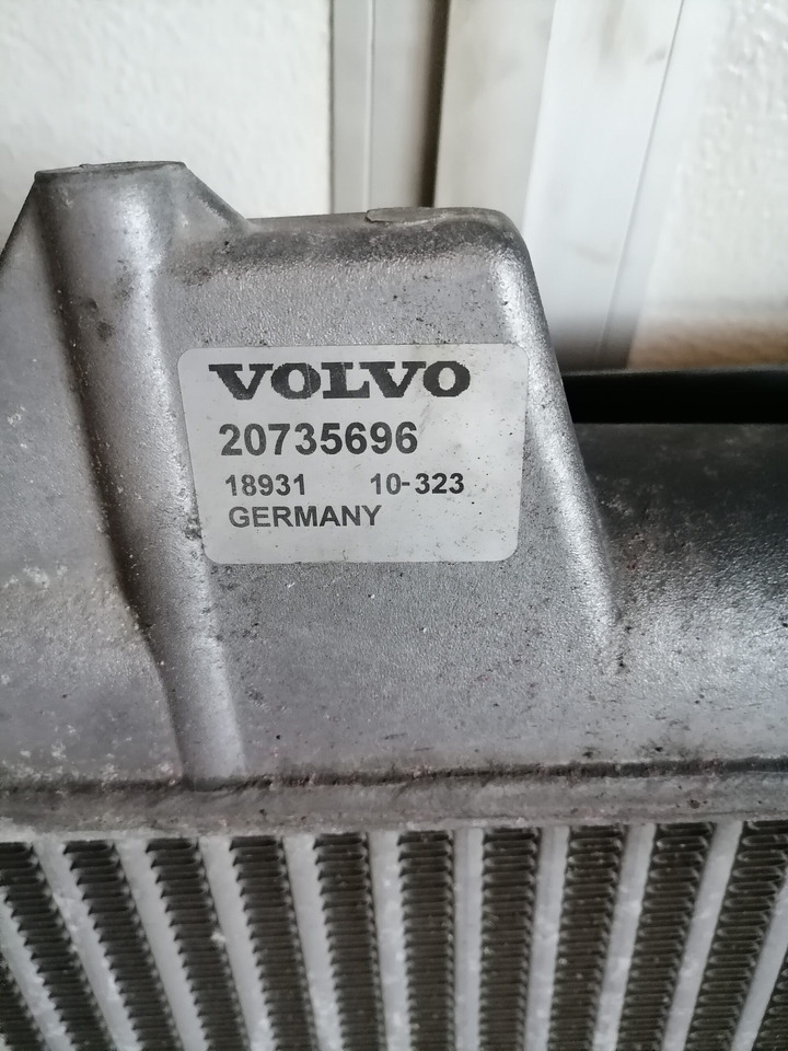 Volvo Intercooler radiator 20735696 - Intercooler pour Camion: photos 3 Volvo Intercooler radiator 20735696 - Intercooler pour Camion: photos 3