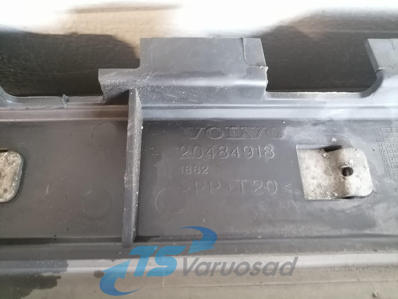 Volvo Intercooler radiator 20936050 - Intercooler pour Camion: photos 3 Volvo Intercooler radiator 20936050 - Intercooler pour Camion: photos 3
