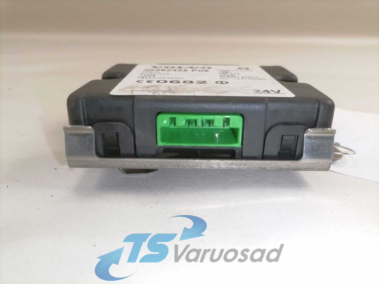 Volvo Juhtplokk, immobilisaator 20392425 - Bloc de gestion pour Camion: photos 3 Volvo Juhtplokk, immobilisaator 20392425 - Bloc de gestion pour Camion: photos 3