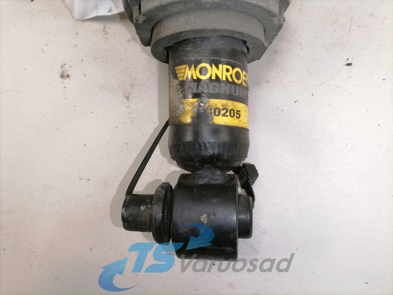 Volvo Kabiini amortisaator 21739591 - Suspension de cabine pour Camion: photos 2 Volvo Kabiini amortisaator 21739591 - Suspension de cabine pour Camion: photos 2