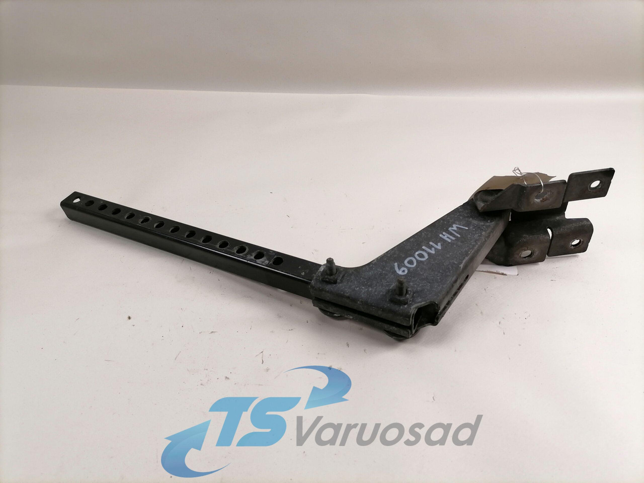 Volvo Kabiini tuulesuunaja kandur 82210159 - Aérodynamique/ Spoilers pour Camion: photos 2 Volvo Kabiini tuulesuunaja kandur 82210159 - Aérodynamique/ Spoilers pour Camion: photos 2