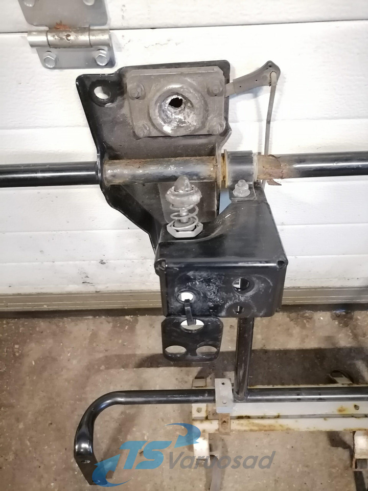 Volvo Kabiini tuulesuunaja kandur 82211420 - Aérodynamique/ Spoilers pour Camion: photos 5 Volvo Kabiini tuulesuunaja kandur 82211420 - Aérodynamique/ Spoilers pour Camion: photos 5