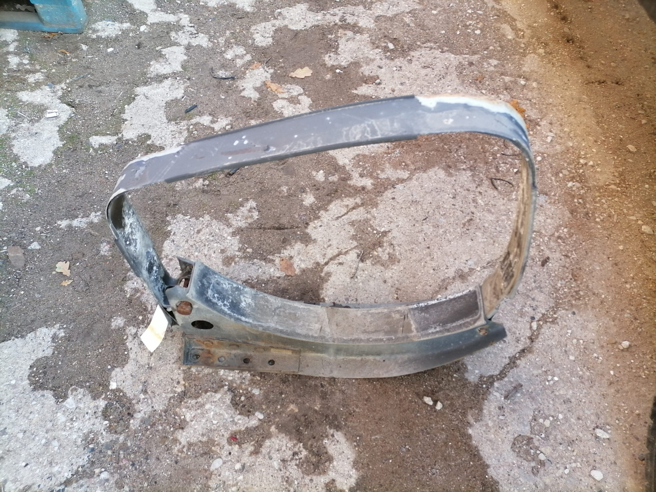 Volvo Kütusepaagi kandur, Volvo 20721537 - Réservoir de carburant pour Camion: photos 3 Volvo Kütusepaagi kandur, Volvo 20721537 - Réservoir de carburant pour Camion: photos 3