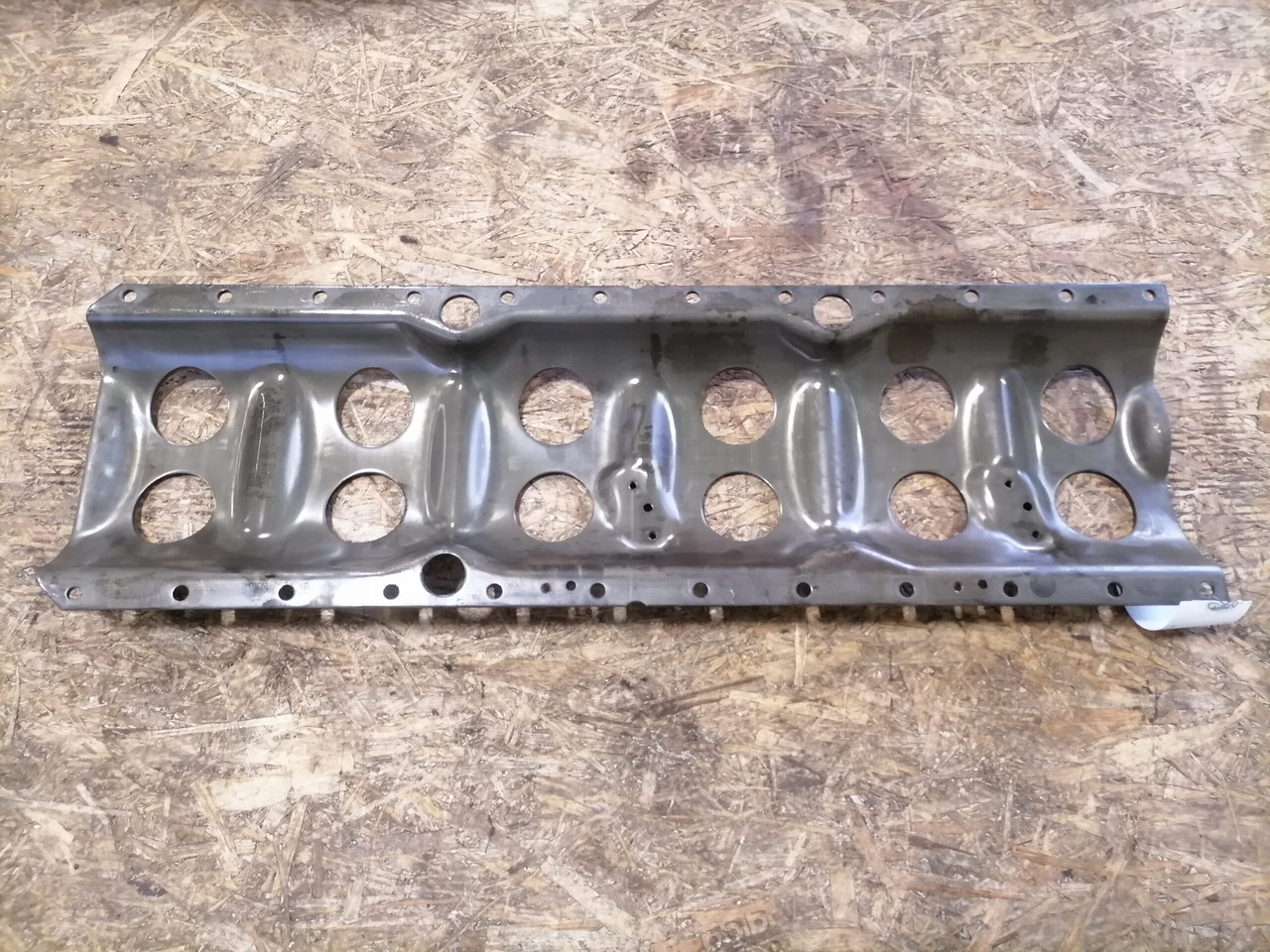 Volvo Ladder frame 20499612 - Carter d'huile pour Camion: photos 4 Volvo Ladder frame 20499612 - Carter d'huile pour Camion: photos 4
