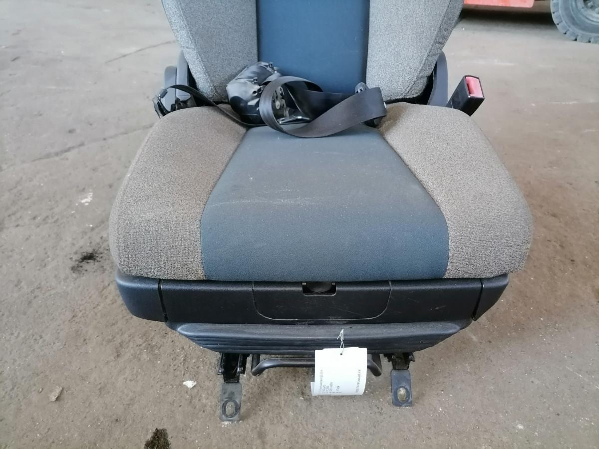 Volvo Passenger seat 82514859 - Siège pour Camion: photos 3 Volvo Passenger seat 82514859 - Siège pour Camion: photos 3