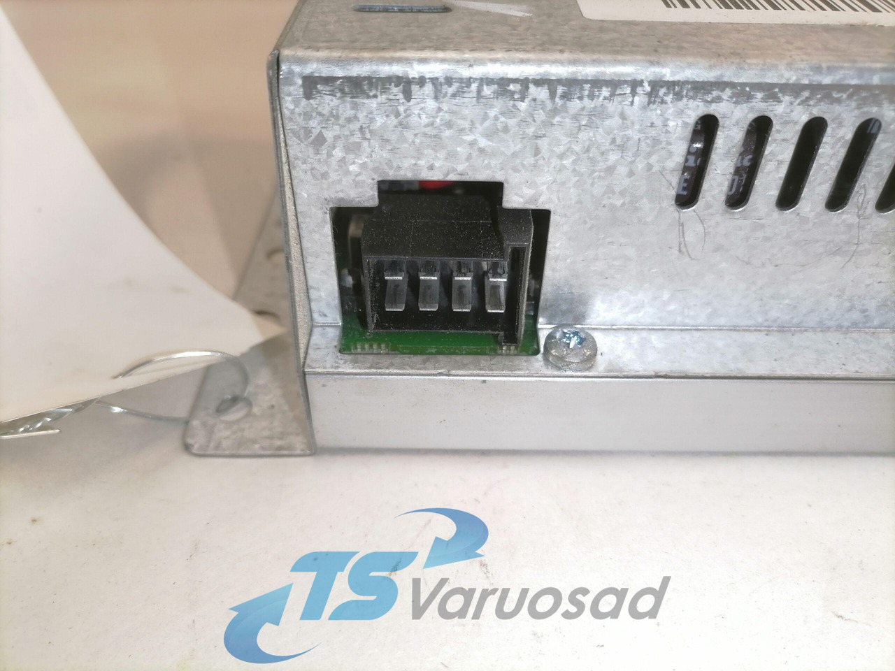 Volvo Radio Memory Backup 20455097 - Bloc de gestion pour Camion: photos 3 Volvo Radio Memory Backup 20455097 - Bloc de gestion pour Camion: photos 3