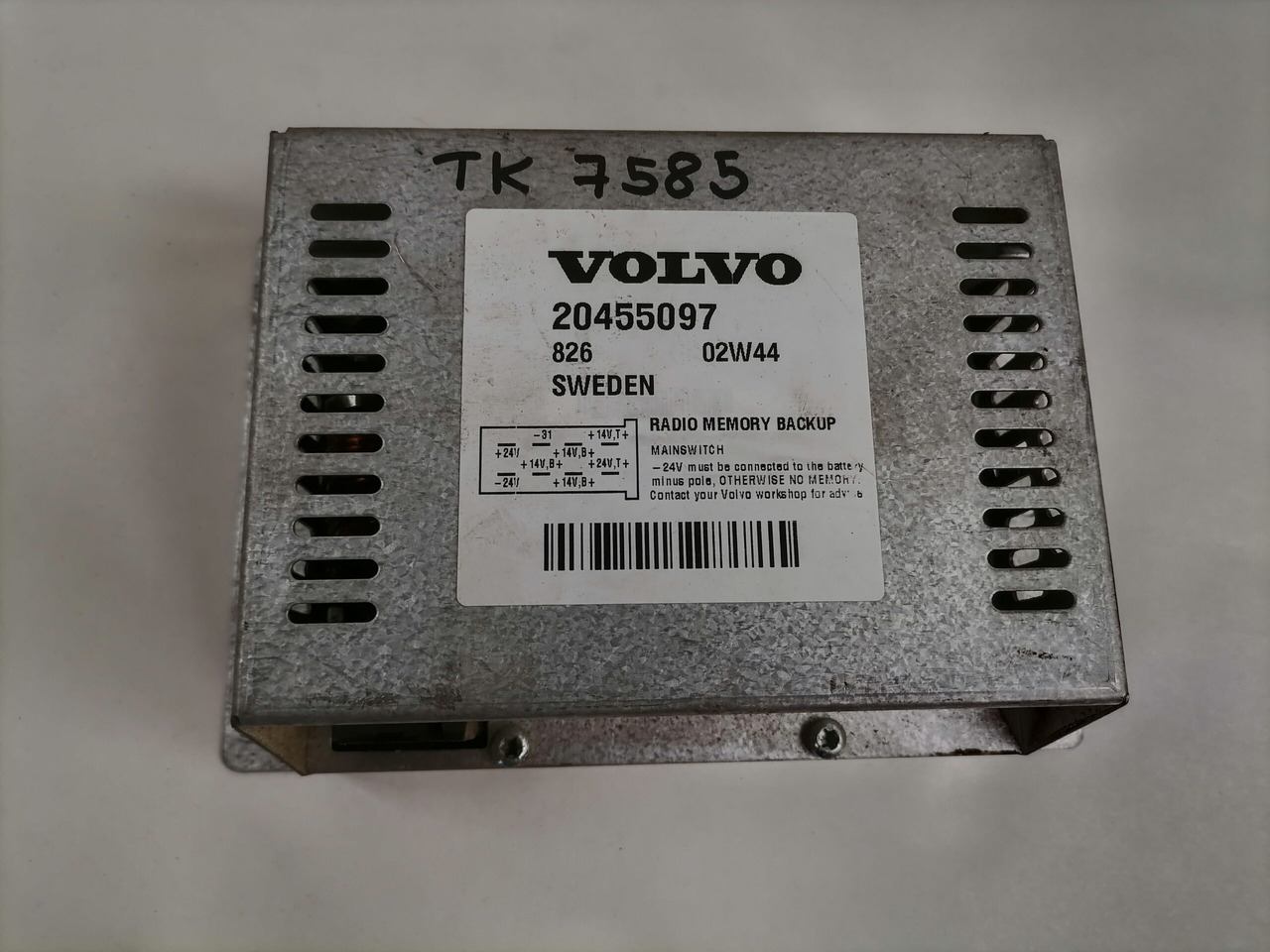 Volvo Radio Memory Backup 20455097 - Bloc de gestion pour Camion: photos 3 Volvo Radio Memory Backup 20455097 - Bloc de gestion pour Camion: photos 3