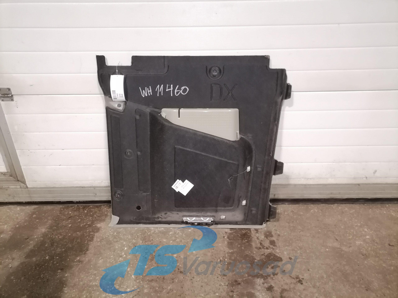 Volvo Salongi polster 82246972 - Pièce universelle pour Camion: photos 3 Volvo Salongi polster 82246972 - Pièce universelle pour Camion: photos 3