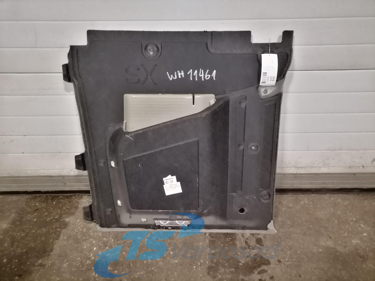 Volvo Salongi polster 82246973 - Pièce universelle pour Camion: photos 2 Volvo Salongi polster 82246973 - Pièce universelle pour Camion: photos 2