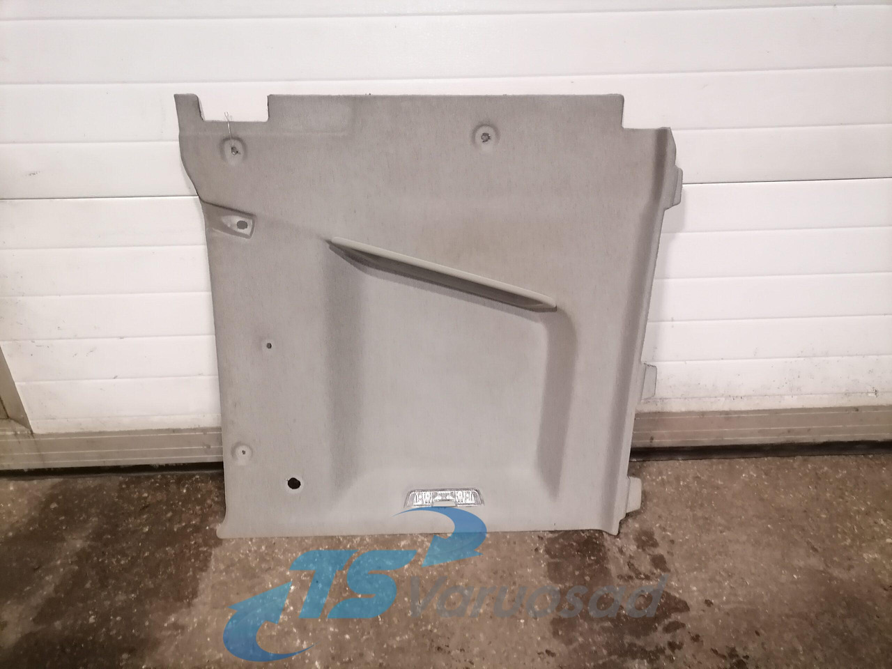 Volvo Salongi polster 82246973 - Pièce universelle pour Camion: photos 1 Volvo Salongi polster 82246973 - Pièce universelle pour Camion: photos 1