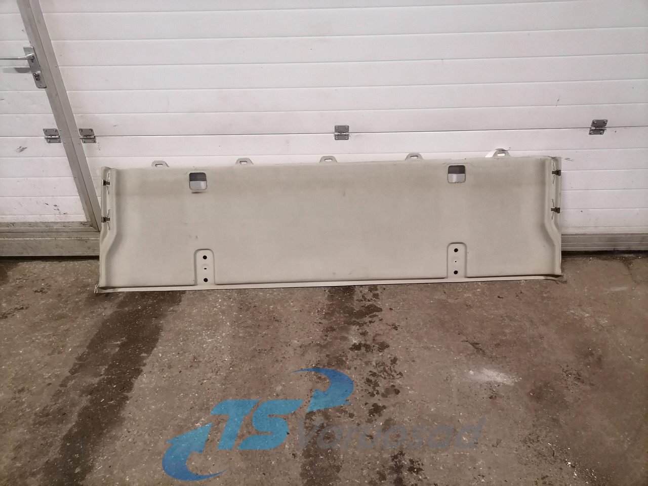 Volvo Salongi polster 82862473 - Pièce universelle pour Camion: photos 1 Volvo Salongi polster 82862473 - Pièce universelle pour Camion: photos 1