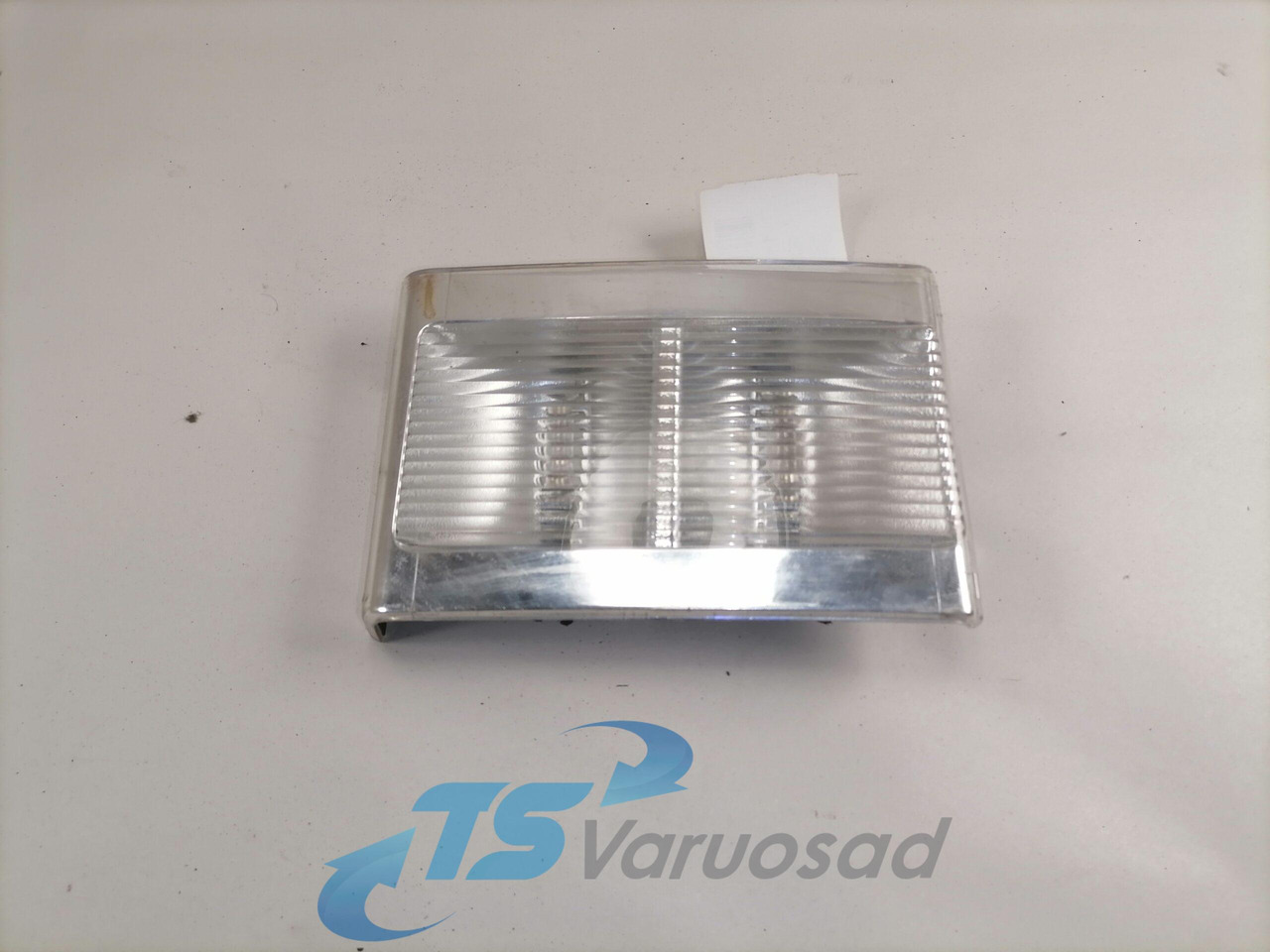 Volvo Salongi valgusti 84004980 - Pièce universelle pour Camion: photos 1 Volvo Salongi valgusti 84004980 - Pièce universelle pour Camion: photos 1