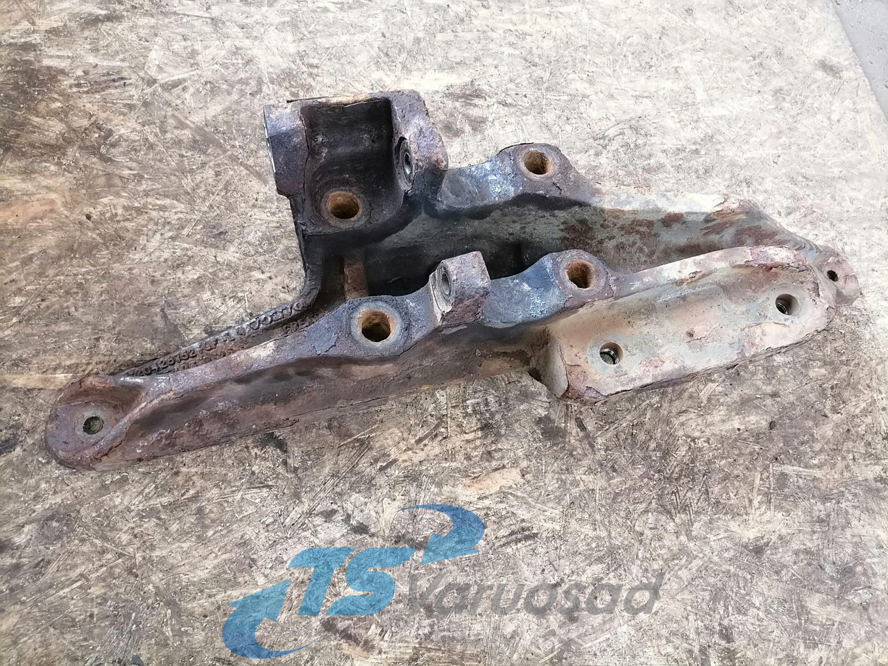 Volvo Volvo drive axle / axle mounting / airbag carrier 20428752 - Essieu et pièces pour Camion: photos 2 Volvo Volvo drive axle / axle mounting / airbag carrier 20428752 - Essieu et pièces pour Camion: photos 2