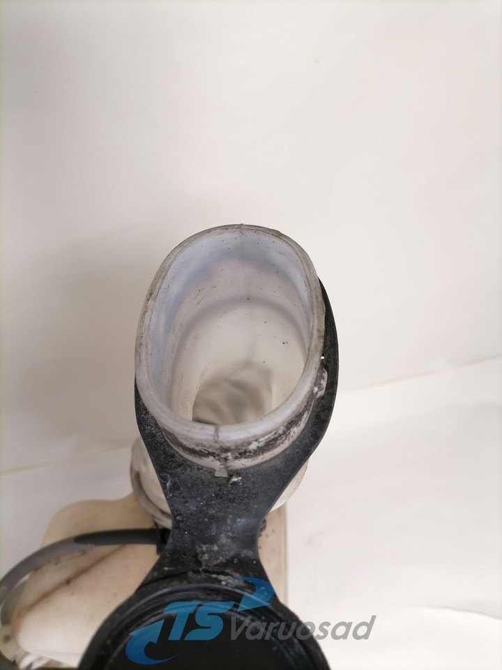 Volvo Windscreen washer fluid tank 20382655 - Essuie-glace pour Camion: photos 5 Volvo Windscreen washer fluid tank 20382655 - Essuie-glace pour Camion: photos 5