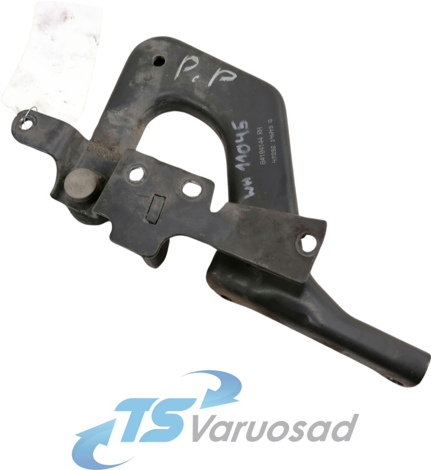 Volvo lower grille carrier hinge 84104144 - Calandre pour Camion: photos 1 Volvo lower grille carrier hinge 84104144 - Calandre pour Camion: photos 1