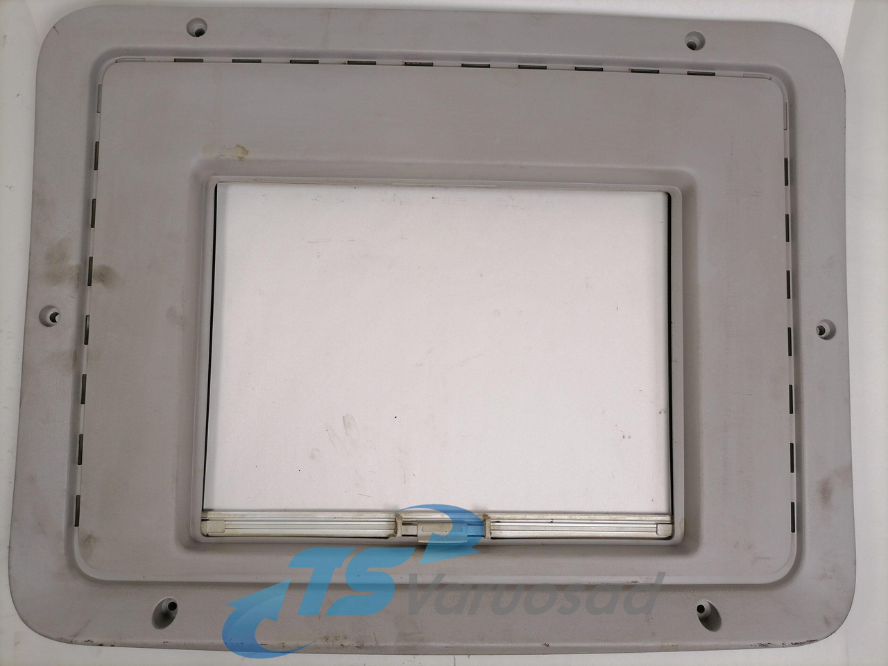 Volvo sunroof plastic cover 20379765 - Pièce universelle pour Camion: photos 1 Volvo sunroof plastic cover 20379765 - Pièce universelle pour Camion: photos 1