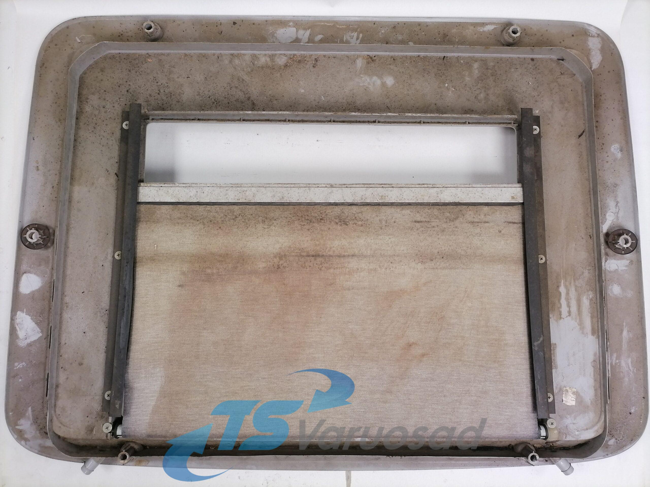 Volvo sunroof plastic cover 20379765 - Pièce universelle pour Camion: photos 5 Volvo sunroof plastic cover 20379765 - Pièce universelle pour Camion: photos 5