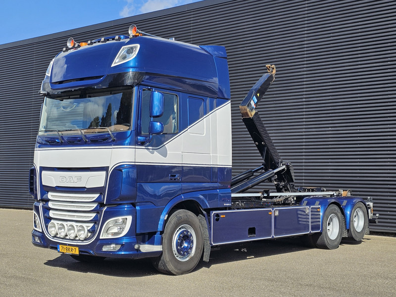 DAF XF 530 SSC 6x2 VDL HOOKLIFT 660 cm - Camion ampliroll: photos 1 DAF XF 530 SSC 6x2 VDL HOOKLIFT 660 cm - Camion ampliroll: photos 1