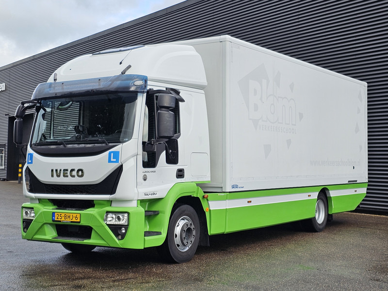 Iveco EURO CARGO 220 / LES / SCHOOL / FAHRSCHULE / CLOSED BOX - Camion fourgon: photos 1 Iveco EURO CARGO 220 / LES / SCHOOL / FAHRSCHULE / CLOSED BOX - Camion fourgon: photos 1