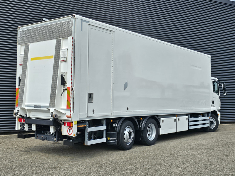 MAN TGM 26.320 / 6x2-4 / LBW / 6000kg TAIL LIFT - Camion fourgon: photos 2 MAN TGM 26.320 / 6x2-4 / LBW / 6000kg TAIL LIFT - Camion fourgon: photos 2