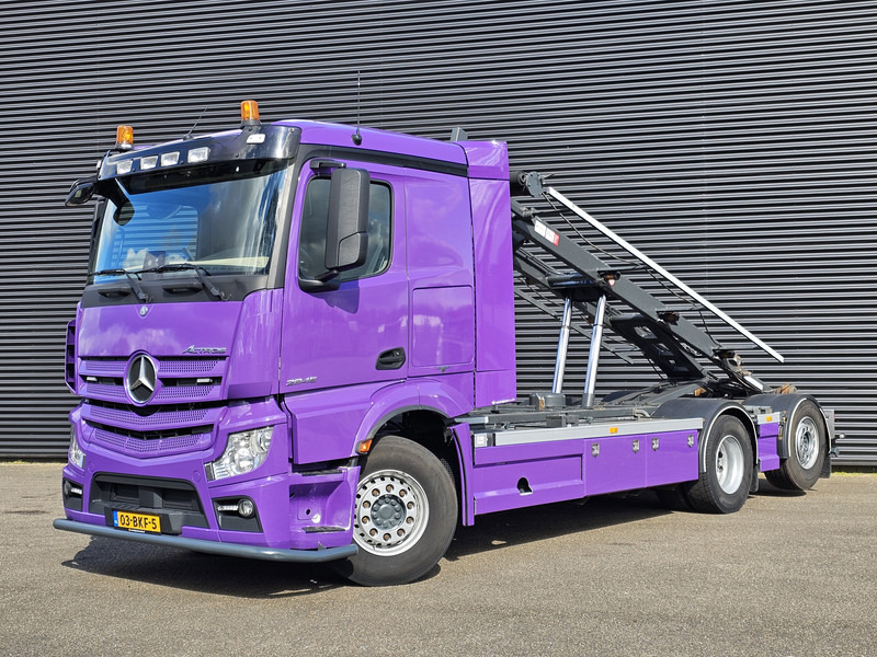 Mercedes-Benz AROCS 3345 / 6x2 / CONTAINER SYSTEM / CABLE - Camion - système de câble: photos 1 Mercedes-Benz AROCS 3345 / 6x2 / CONTAINER SYSTEM / CABLE - Camion - système de câble: photos 1
