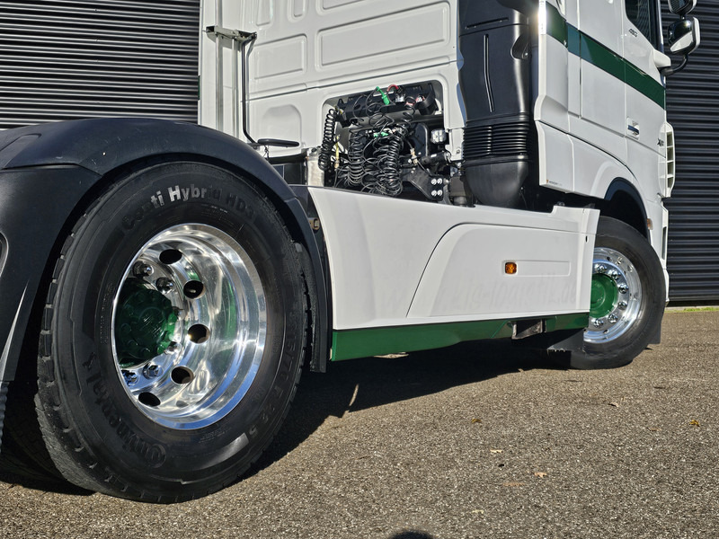 DAF XF 480 4x2 SSC / RETARDER / SPECIAL INTERIOR - Tracteur routier: photos 5 DAF XF 480 4x2 SSC / RETARDER / SPECIAL INTERIOR - Tracteur routier: photos 5