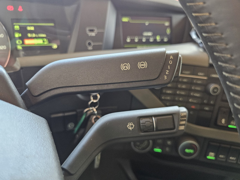 Tracteur routier Volvo FH 16.750 6x2-4 / LIFT - STEERING AXLE: photos 15