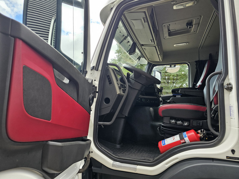 Camion plateau, Camion grue Volvo FM 500 8x4*4 / HMF 5020 K6 + JIB K4 / CRANE - KRAN: photos 18 Camion plateau, Camion grue Volvo FM 500 8x4*4 / HMF 5020 K6 + JIB K4 / CRANE - KRAN: photos 18