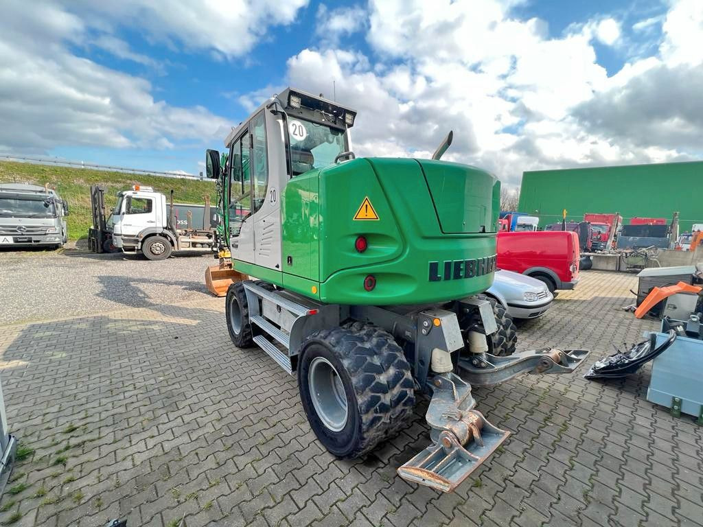 Liebherr A 912 Compact 3X Löffel 3 X Buckets Liebherr A 912 Compact guter Zustand - Pelle sur pneus: photos 4 Liebherr A 912 Compact 3X Löffel 3 X Buckets Liebherr A 912 Compact guter Zustand - Pelle sur pneus: photos 4