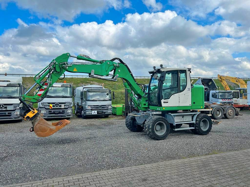 Liebherr A 912 Compact 3X Löffel 3 X Buckets Liebherr A 912 Compact guter Zustand - Pelle sur pneus: photos 1 Liebherr A 912 Compact 3X Löffel 3 X Buckets Liebherr A 912 Compact guter Zustand - Pelle sur pneus: photos 1