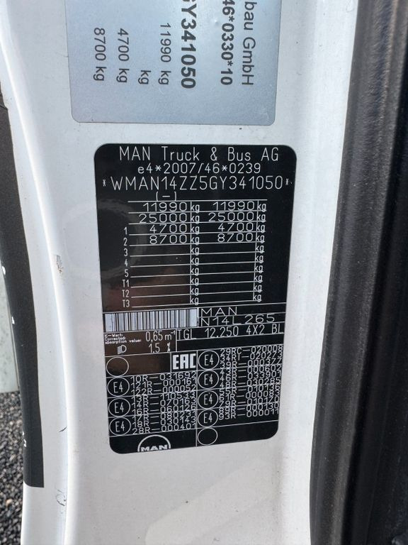 MAN 12.250 4X2 Koffer LBW Klima Diff.Sperre AHK MAN 12.250 4X2 Koffer LBW Klima Diff.Sperre AHK - Camion fourgon: photos 3 MAN 12.250 4X2 Koffer LBW Klima Diff.Sperre AHK MAN 12.250 4X2 Koffer LBW Klima Diff.Sperre AHK - Camion fourgon: photos 3