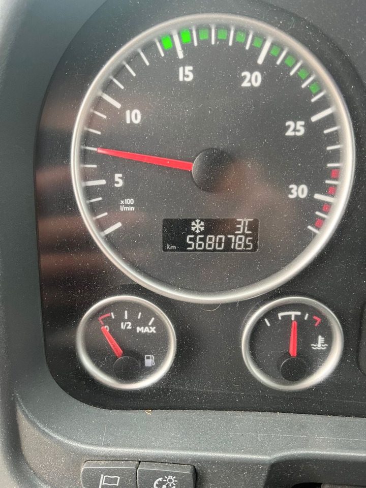 MAN 8.220 4X2 Pritschenwagen - Camion à rideaux coulissants: photos 5 MAN 8.220 4X2 Pritschenwagen - Camion à rideaux coulissants: photos 5