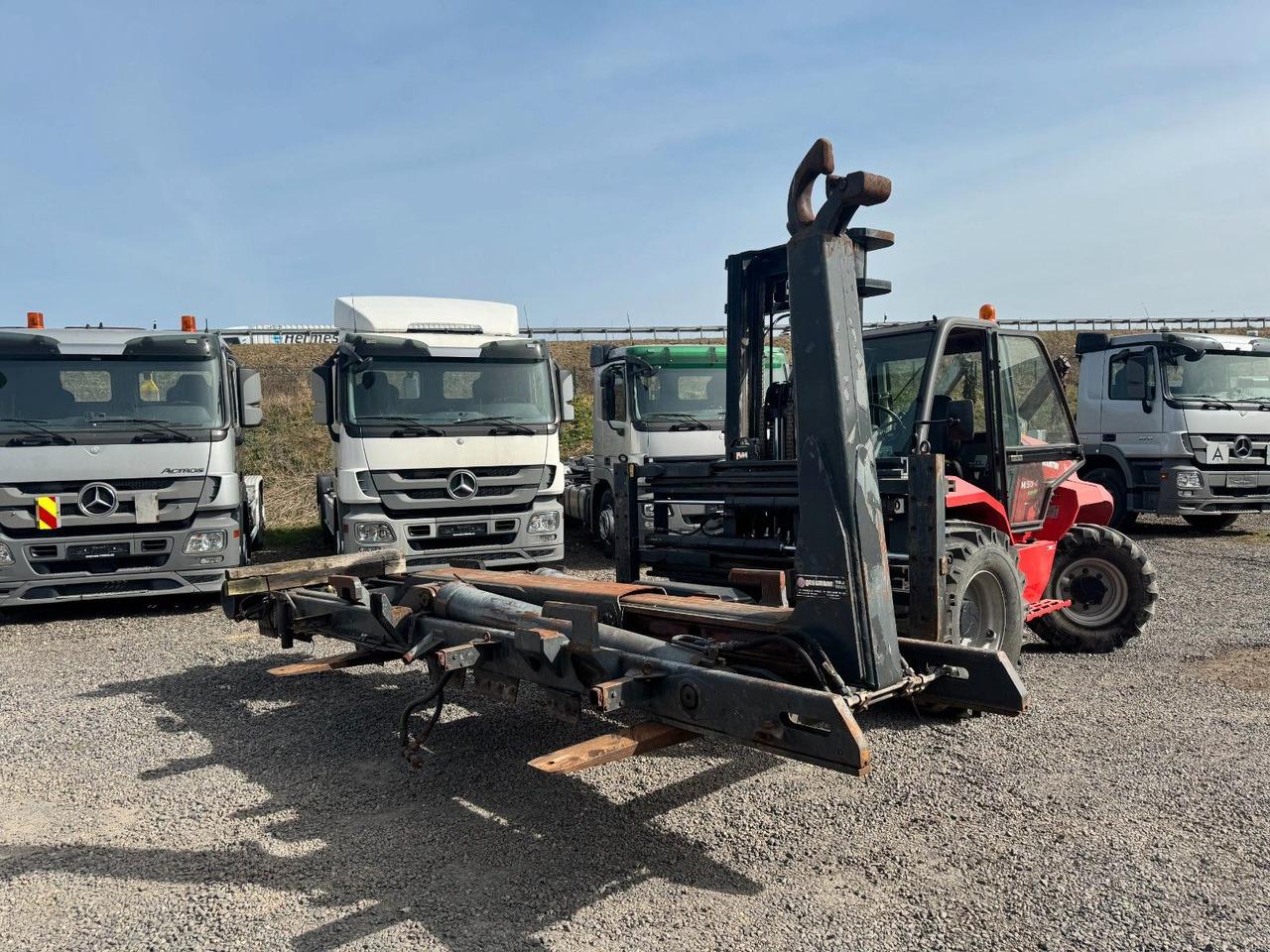 Meiller Abrollaufbau für 6X4 mit 3,90   Radstand - Camion ampliroll: photos 3 Meiller Abrollaufbau für 6X4 mit 3,90   Radstand - Camion ampliroll: photos 3